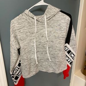 Cropped style lightweight sweatshirt size xs/1